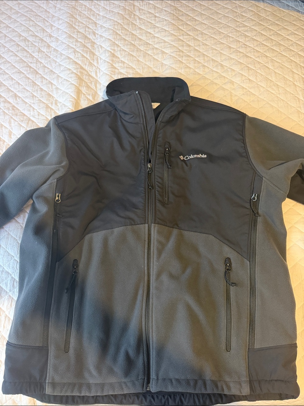 Columbia Men's Black and Gray Performance Softshell Jacket